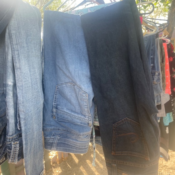 Women’s miss me jeans plus more - Picture 3 of 11